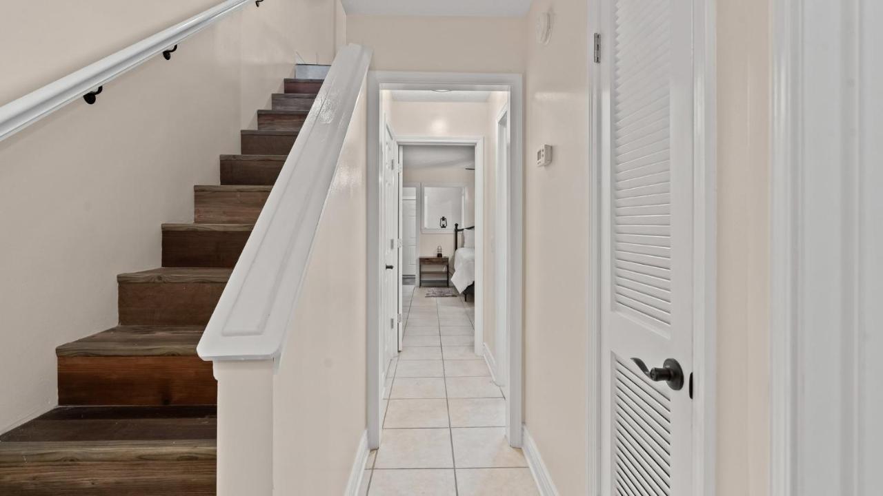 Pet Friendly Townhome With Gulf Views And Hot Tub Right Across From Beach And Schooners Panama City Beach Eksteriør billede