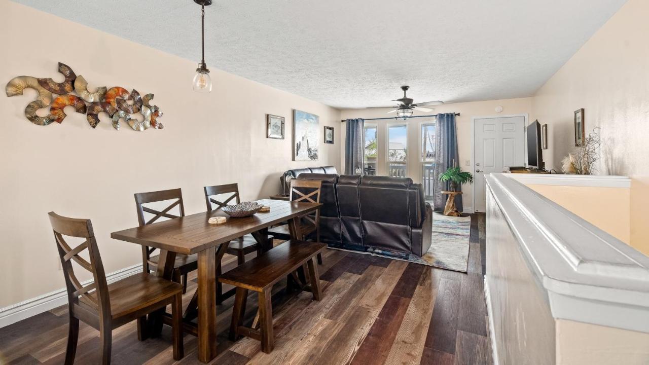 Pet Friendly Townhome With Gulf Views And Hot Tub Right Across From Beach And Schooners Panama City Beach Eksteriør billede