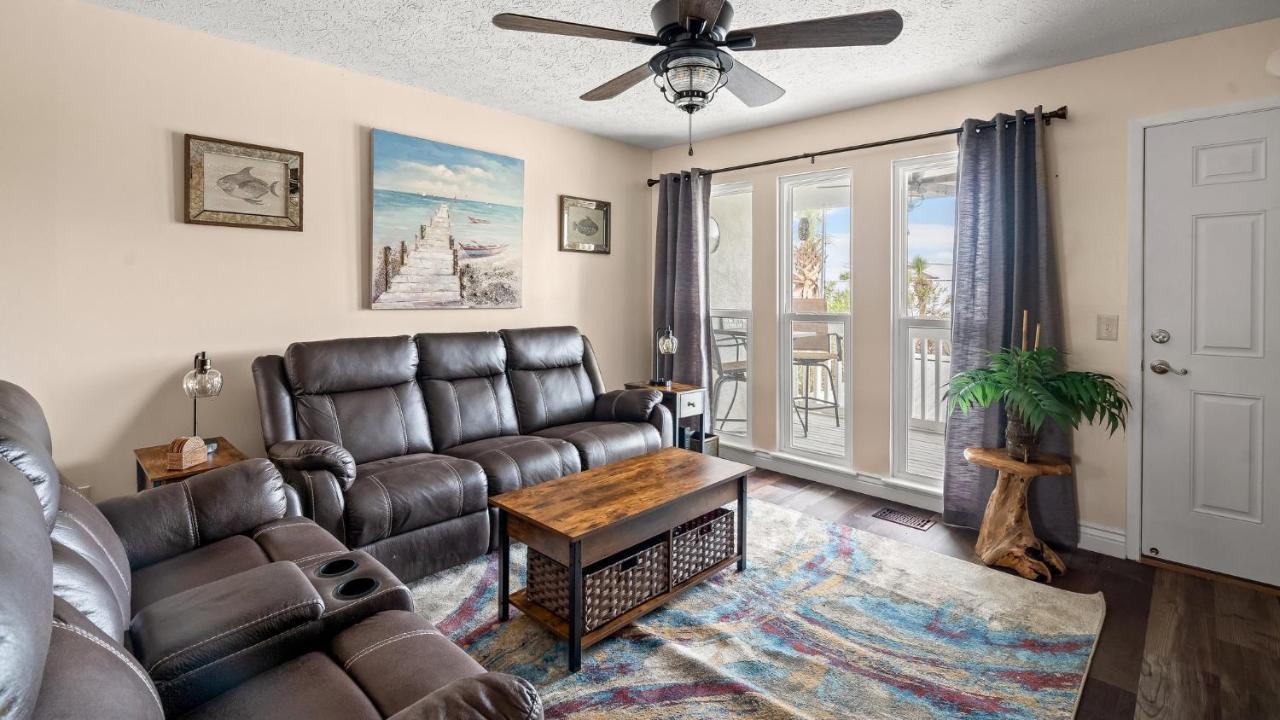 Pet Friendly Townhome With Gulf Views And Hot Tub Right Across From Beach And Schooners Panama City Beach Eksteriør billede